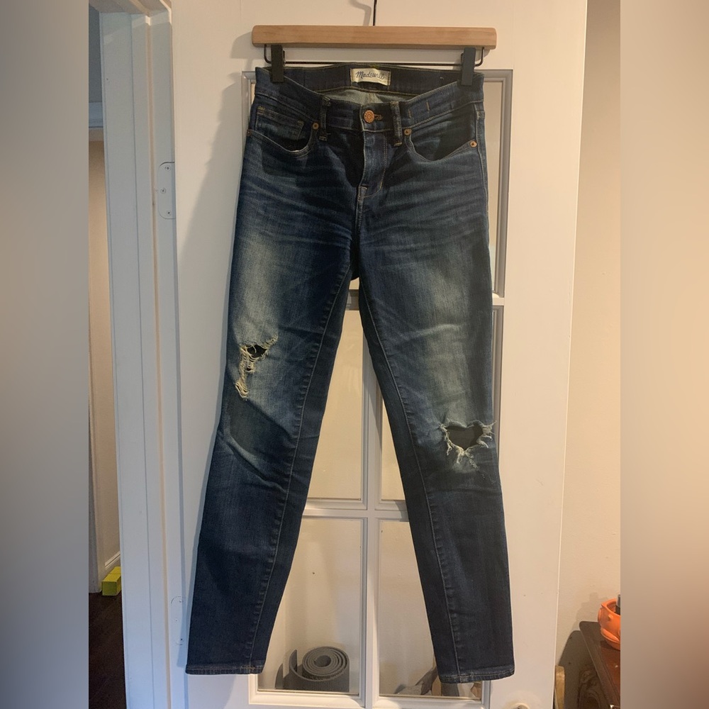 Madewell ripped knee skinny skinny jeans, 26